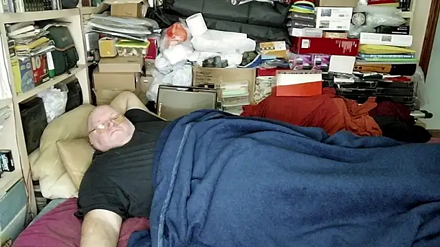 Snapshot of hadeszeuss2 chatting on January 21, 2025, 5:51 pm hadeszeuss2 online show from January 21, 2025, 5:51 pm