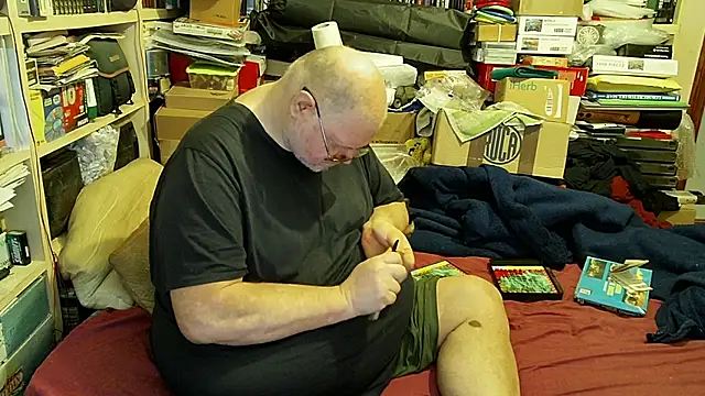 Snapshot of hadeszeuss2 chatting on January 27, 2025, 5:37 pm hadeszeuss2 online show from January 27, 2025, 5:37 pm