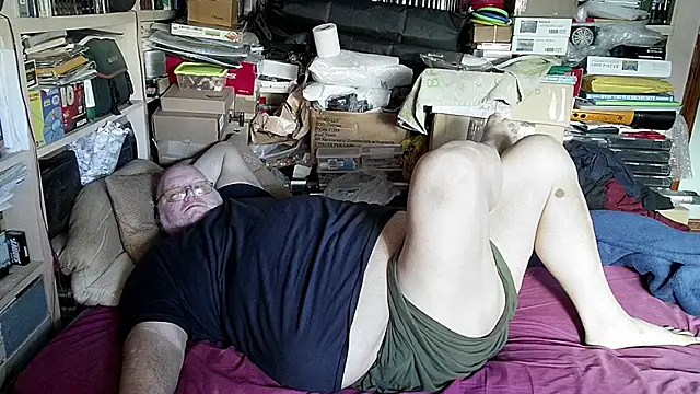 Snapshot of hadeszeuss2 chatting on January 30, 2025, 2:36 pm hadeszeuss2 online show from January 30, 2025, 2:36 pm