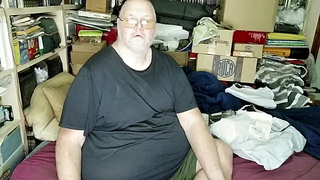 Snapshot of hadeszeuss2 chatting on February 1, 2025, 5:37 pm hadeszeuss2 online show from February 1, 2025, 5:37 pm