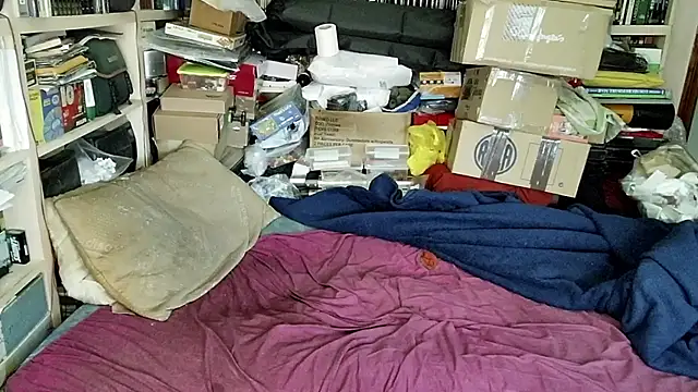 Snapshot of hadeszeuss2 chatting on February 7, 2025, 5:18 pm hadeszeuss2 online show from February 7, 2025, 5:18 pm