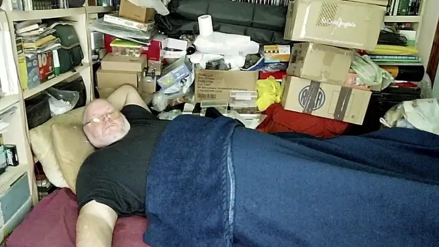 Snapshot of hadeszeuss2 chatting on February 8, 2025, 6:12 pm hadeszeuss2 online show from February 8, 2025, 6:12 pm