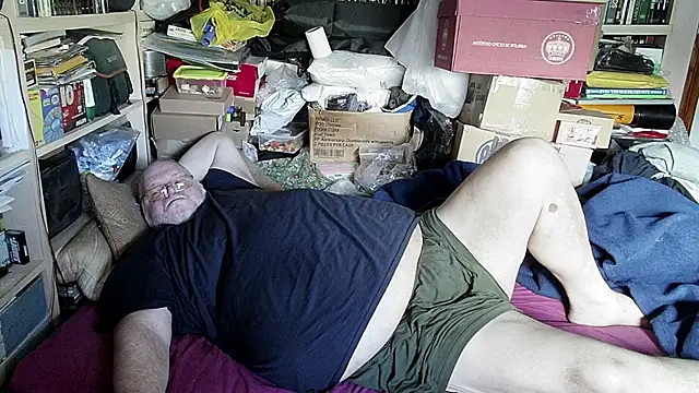 Snapshot of hadeszeuss2 chatting on February 15, 2025, 2:22 pm hadeszeuss2 online show from February 15, 2025, 2:22 pm