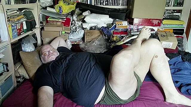 Snapshot of hadeszeuss2 chatting on February 28, 2025, 2:42 pm hadeszeuss2 online show from February 28, 2025, 2:42 pm