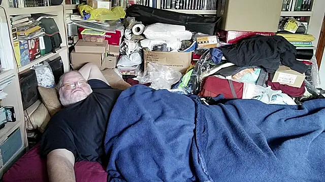 Snapshot of hadeszeuss2 chatting on March 3, 2025, 3:31 pm hadeszeuss2 online show from March 3, 2025, 3:31 pm