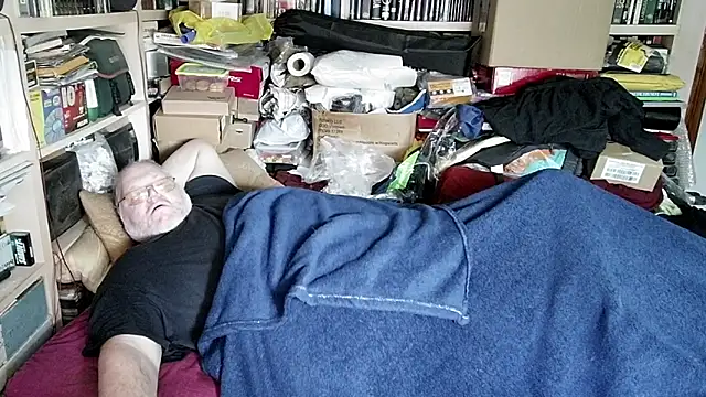 Snapshot of hadeszeuss2 chatting on March 4, 2025, 2:42 pm hadeszeuss2 online show from March 4, 2025, 2:42 pm