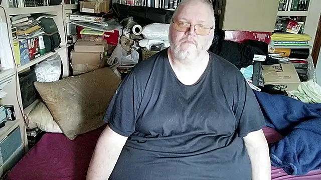 Snapshot of hadeszeuss2 chatting on March 6, 2025, 3:45 pm hadeszeuss2 online show from March 6, 2025, 3:45 pm