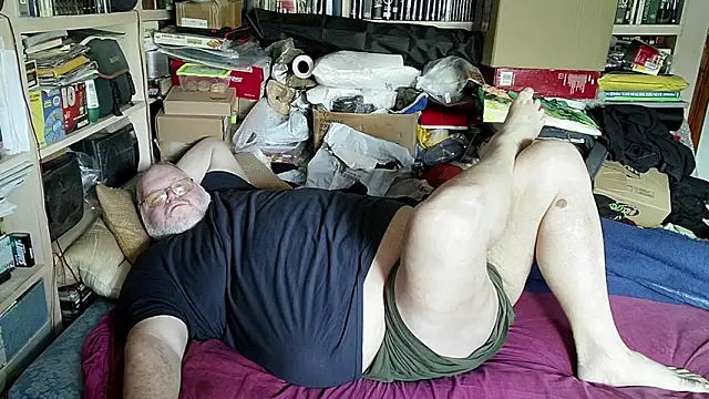 Snapshot of hadeszeuss2 chatting on March 7, 2025, 2:34 pm hadeszeuss2 online show from March 7, 2025, 2:34 pm