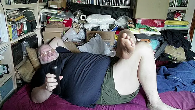 Snapshot of hadeszeuss2 chatting on March 8, 2025, 2:30 pm hadeszeuss2 online show from March 8, 2025, 2:30 pm