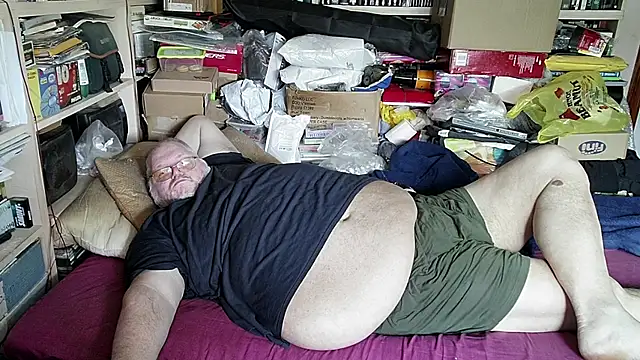 Snapshot of hadeszeuss2 chatting on March 12, 2025, 3:07 pm hadeszeuss2 online show from March 12, 2025, 3:07 pm