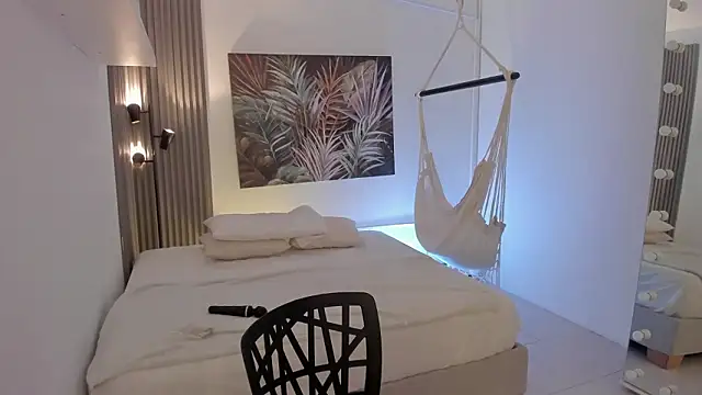 emma alice  online show from February 2, 2026, 11:53 am