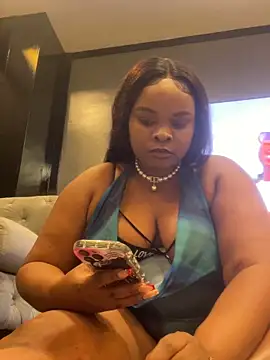 NaughtyKelly28 online show from December 22, 2025, 12:18 am