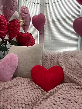 Snapshot of LoveShae_ chatting on February 12, 2026, 3:40 pm LoveShae online show from February 12, 2026, 3:40 pm