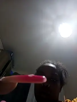 Snapshot of pretty-eyes23 chatting on January 6, 2026, 8:07 am pretty-eyes23 online show from January 6, 2026, 8:07 am