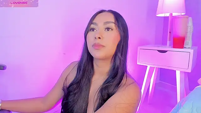 Cameliaa Smiith online show from December 3, 2025, 3:14 am