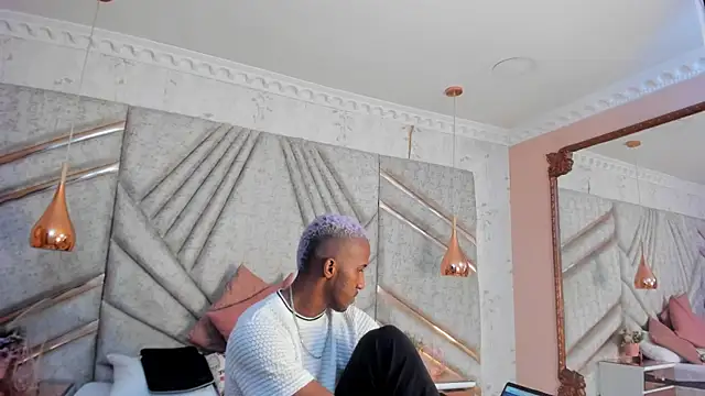 Snapshot of JamesParck chatting on February 8, 2025, 5:08 pm JamesParck online show from February 8, 2025, 5:08 pm