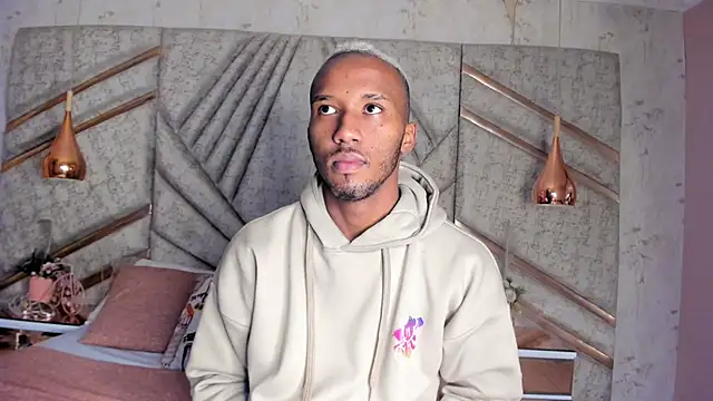 Snapshot of JamesParck chatting on February 12, 2025, 12:12 pm JamesParck online show from February 12, 2025, 12:12 pm