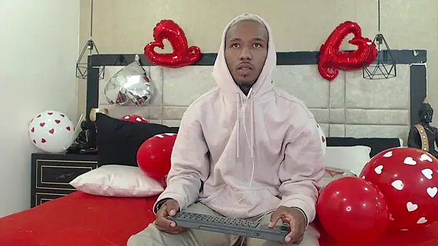 Snapshot of JamesParck chatting on February 13, 2025, 10:12 am JamesParck online show from February 13, 2025, 10:12 am