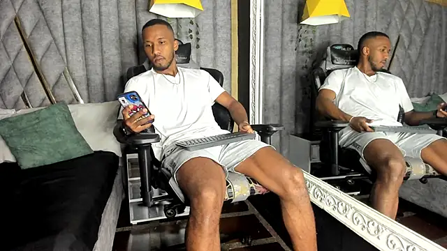 Snapshot of JamesParck chatting on February 27, 2026, 8:20 pm JamesParck online show from February 27, 2026, 8:20 pm