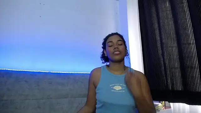 Snapshot of Dena_k_ chatting on November 29, 2025, 7:50 pm Dena k online show from November 29, 2025, 7:50 pm