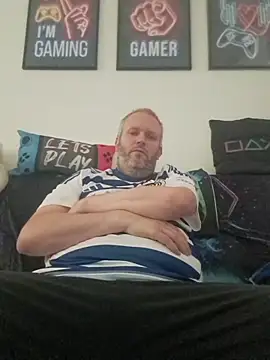 ShyBoy1982 online show from October 19, 2025, 2:50 pm