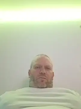 Snapshot of ShyBoy1982 chatting on May 2, 2026, 10:59 pm ShyBoy1982 online show from May 2, 2026, 10:59 pm