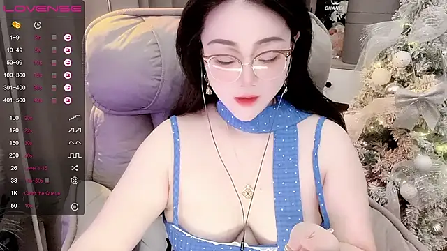 Monica-888 online show from October 17, 2025, 4:42 pm