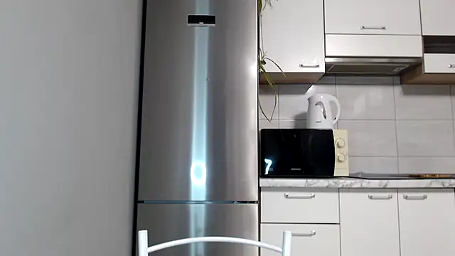 SierraSky  online show from November 24, 2025, 6:07 pm