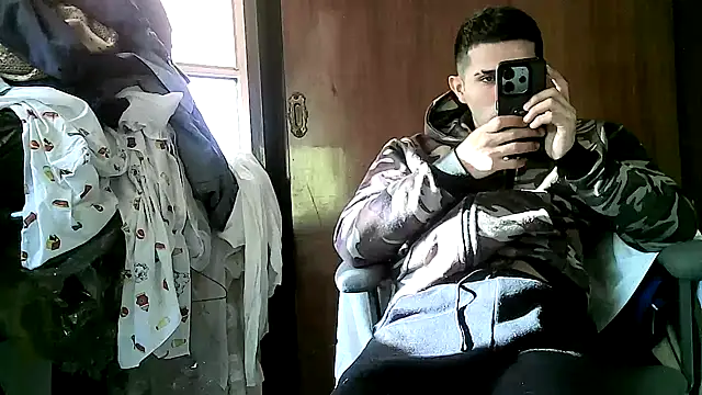 jperezofficial1 online show from November 19, 2025, 2:06 pm