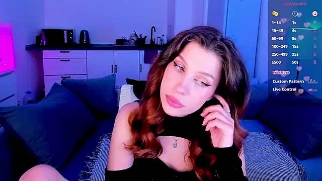 tenderdreams online show from November 7, 2025, 7:03 pm