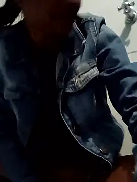 Leslly  online show from January 11, 2026, 8:36 pm