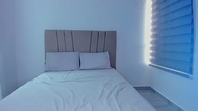 Natasha-28 online show from December 21, 2025, 8:16 pm