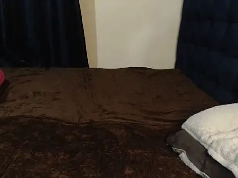 booty lolah  online show from October 15, 2025, 6:19 pm