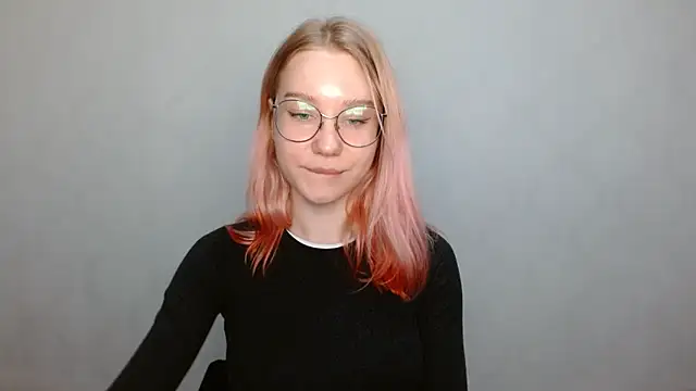 Snapshot of cindi_hot chatting on December 14, 2024, 12:44 pm cindi hot online show from December 14, 2024, 12:44 pm