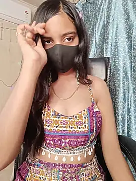 Snapshot of Parinaaz18 chatting on May 5, 2026, 12:51 am Parinaaz18 online show from May 5, 2026, 12:51 am