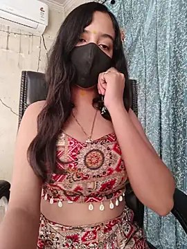 Snapshot of Parinaaz18 chatting on May 14, 2026, 1:23 am Parinaaz18 online show from May 14, 2026, 1:23 am