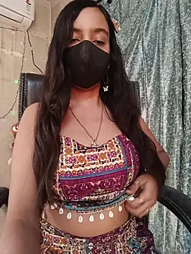Snapshot of Parinaaz18 chatting on June 4, 2026, 1:00 am Parinaaz18 online show from June 4, 2026, 1:00 am