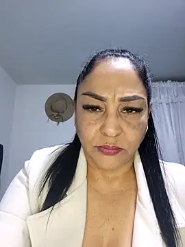 Gina Myers online show from November 16, 2025, 1:33 am