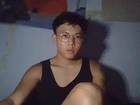 ZHIIz online show from October 5, 2025, 3:21 pm