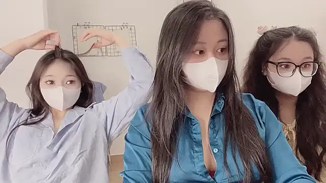 Snapshot of Bamboo_Swetie chatting on November 14, 2025, 3:22 pm Bamboo Swetie online show from November 14, 2025, 3:22 pm