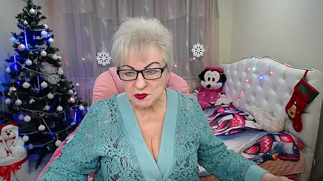 KayleSmoll online show from January 7, 2025, 7:28 pm
