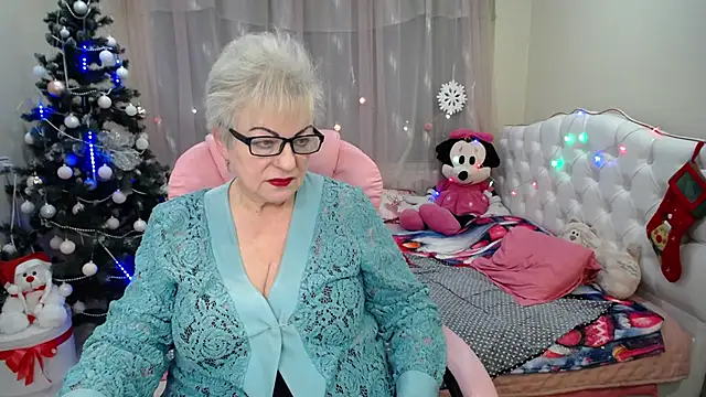 Snapshot of KayleSmoll chatting on January 18, 2025, 1:19 am KayleSmoll online show from January 18, 2025, 1:19 am