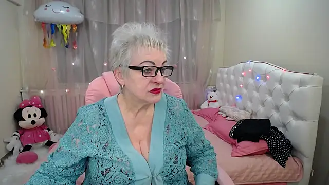 Snapshot of KayleSmoll chatting on January 22, 2025, 7:13 pm KayleSmoll online show from January 22, 2025, 7:13 pm