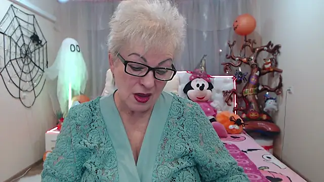 Snapshot of KayleSmoll chatting on November 1, 2025, 7:27 pm KayleSmoll online show from November 1, 2025, 7:27 pm