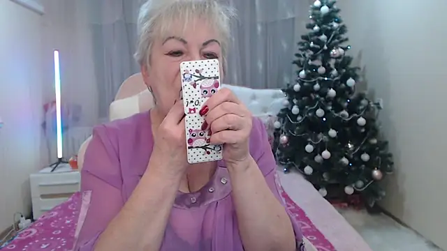 KayleSmoll online show from January 9, 2026, 7:37 pm