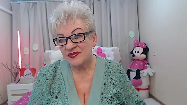 KayleSmoll online show from April 11, 2026, 6:45 pm