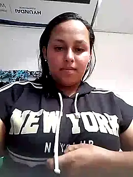 Snapshot of perla_grens chatting on January 24, 2025, 4:17 pm perla grens online show from January 24, 2025, 4:17 pm