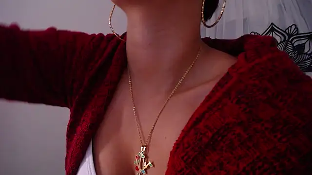 Snapshot of MarianaSanz chatting on December 15, 2024, 12:28 pm MarianaSanz online show from December 15, 2024, 12:28 pm