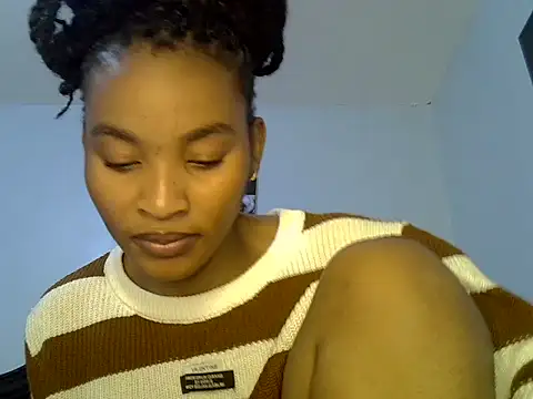Snapshot of cute-alexis chatting on June 16, 2026, 8:33 pm cute-alexis online show from June 16, 2026, 8:33 pm