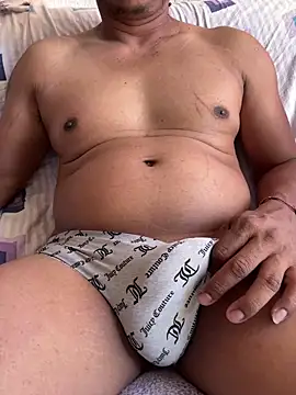 Snapshot of elber-gdo chatting on February 12, 2025, 9:22 pm elber-gdo online show from February 12, 2025, 9:22 pm